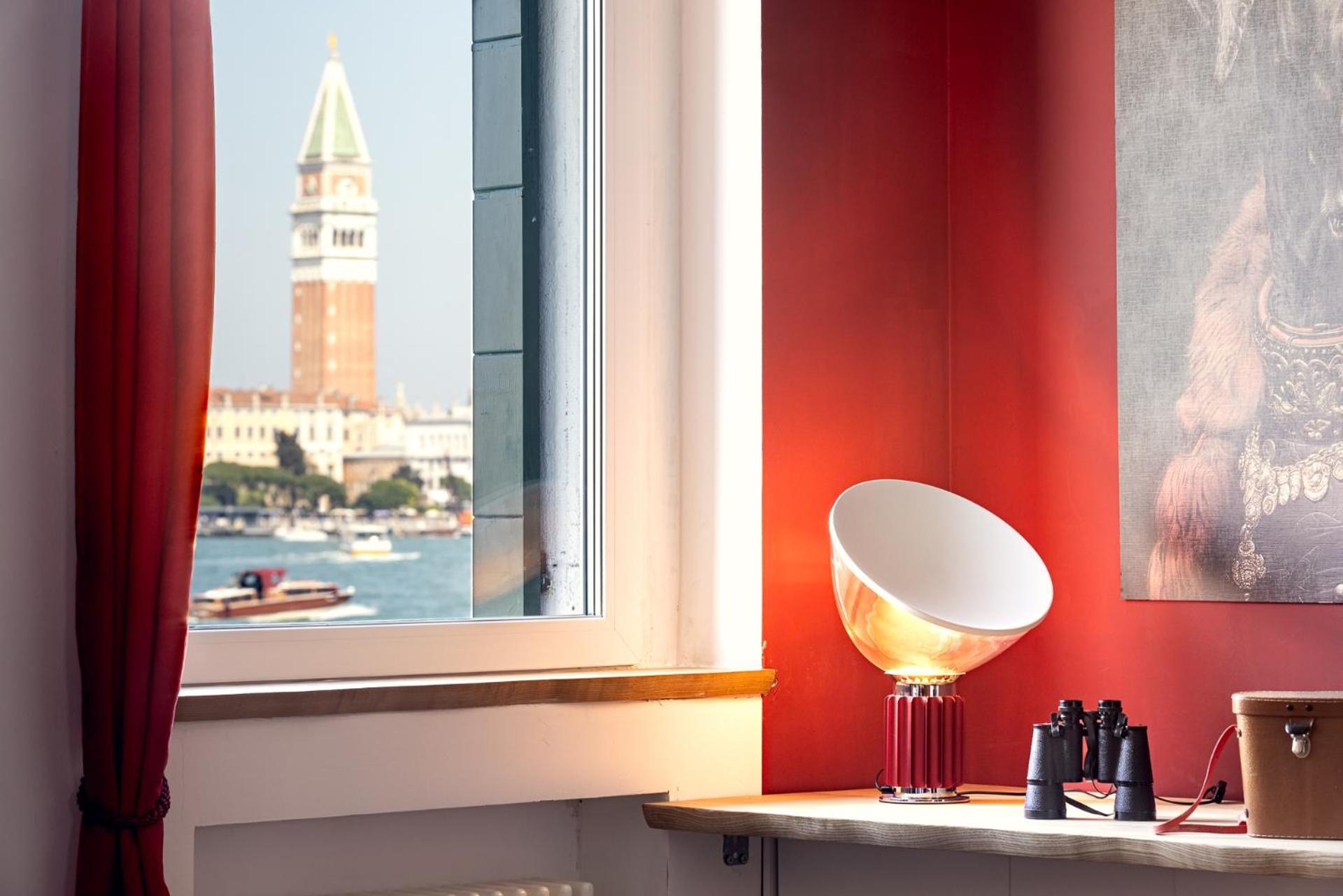 3 Windows On St Mark - Waterfront Apartment เวนิส ภายนอก รูปภาพ
