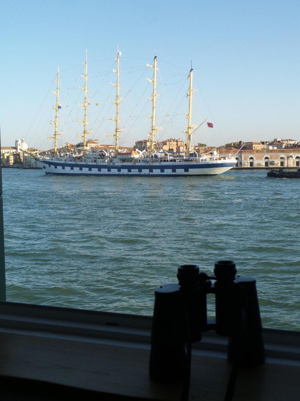 3 Windows On St Mark - Waterfront Apartment เวนิส ภายนอก รูปภาพ